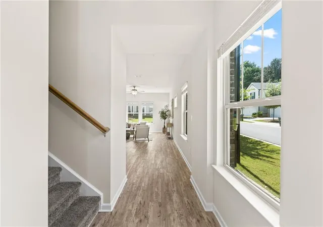 Photo 4 of Townhouse for sale at 1121 Arrowlake Rd SW, Marietta, GA 30064 | MLS# 7830001 | Listing updated on 2026-09-09
