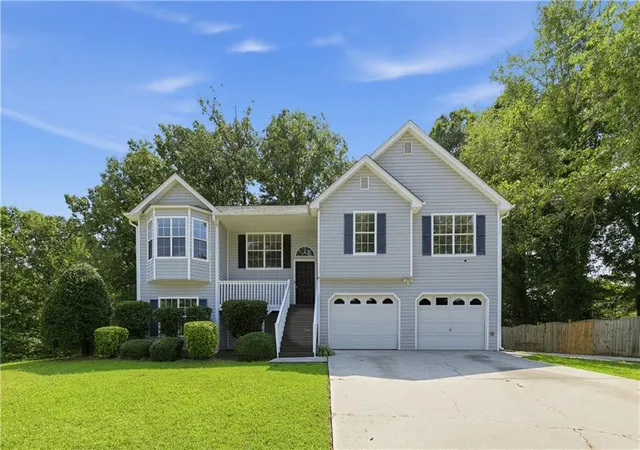 Photo 1 of Sale Pending at 44 Paradise Dr, Douglasville, GA 30134 | MLS# 7841617 | Listing updated on 2026-10-12