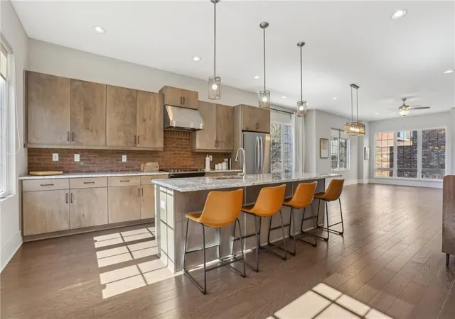Photo 2 of Townhouse for sale at 264 Castleberry Station Drive, Atlanta, GA 30313 | MLS# 7832982 | Listing updated on 2026-09-11