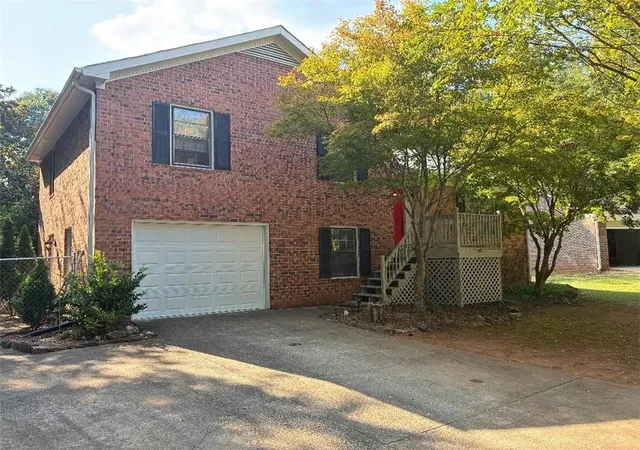 Photo 1 of Sale Pending at 143 Stonybrook Ct, Athens, GA 30605 | MLS# 7827828 | Listing updated on 2026-09-15