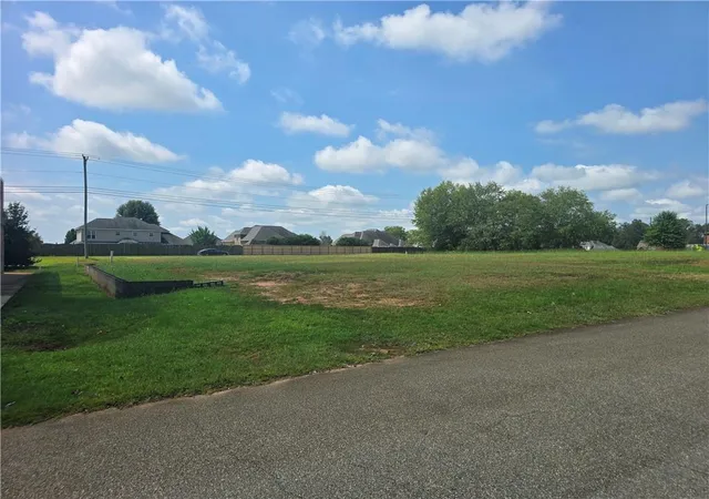 Photo 1 of Land for sale at 4851 Russell Pkwy, Warner Robins, GA 31088 | MLS# 7833532 | Listing updated on 2026-09-06