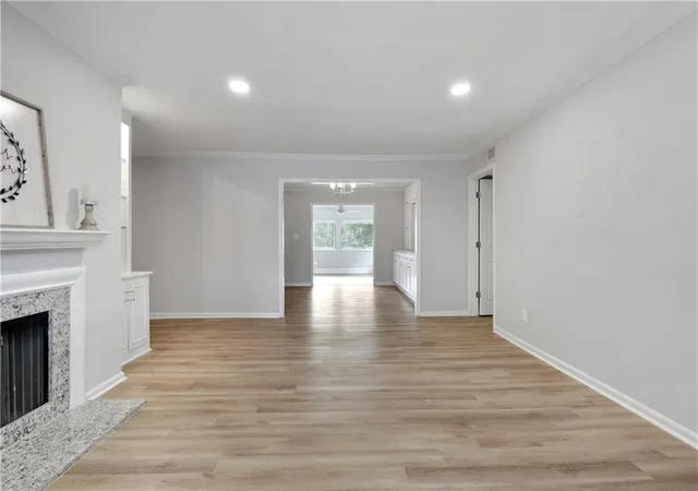 Photo 3 of Condo for sale at 60 Chaumont Sq NW, Atlanta, GA 30327 | MLS# 7853030 | Listing updated on 2026-10-13