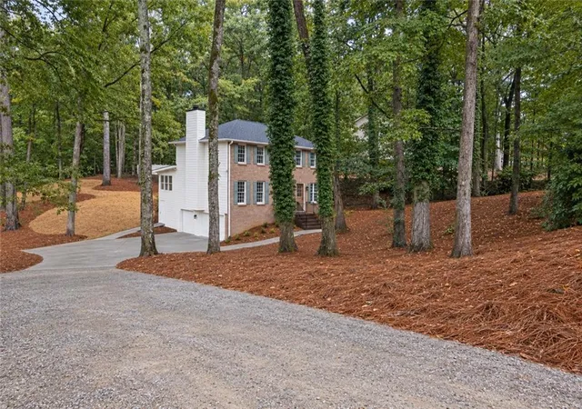 Photo 3 of Sale Pending at 120 Catharine Ln, Fayetteville, GA 30214 | MLS# 7839141 | Listing updated on 2026-10-01