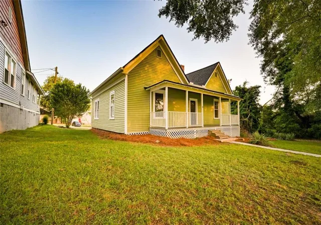 Photo 1 of Single family home for sale at 6 N Broad St, Porterdale, GA 30014 | MLS# 7833407 | Listing updated on 2026-09-18