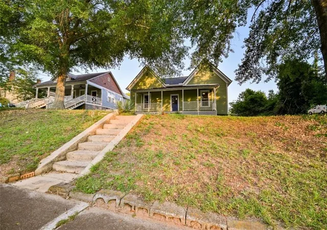Photo 2 of Single family home for sale at 6 N Broad St, Porterdale, GA 30014 | MLS# 7833407 | Listing updated on 2026-09-18