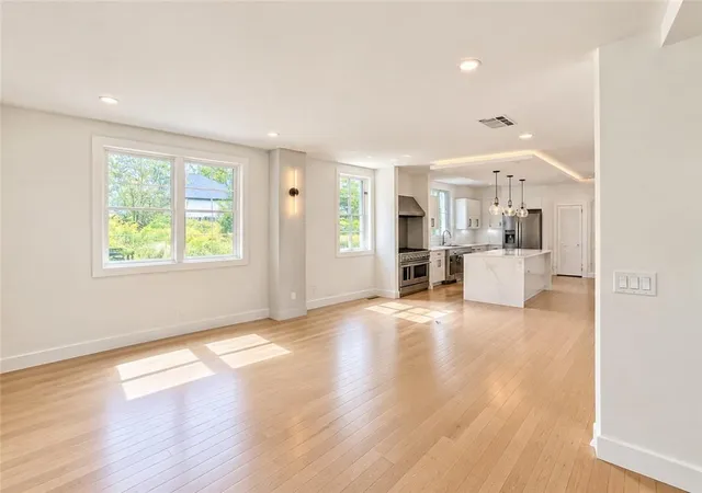 Photo 1 of Single family home for sale at 815 Welch St SW, Atlanta, GA 30310 | MLS# 7857344 | Listing updated on 2026-10-22