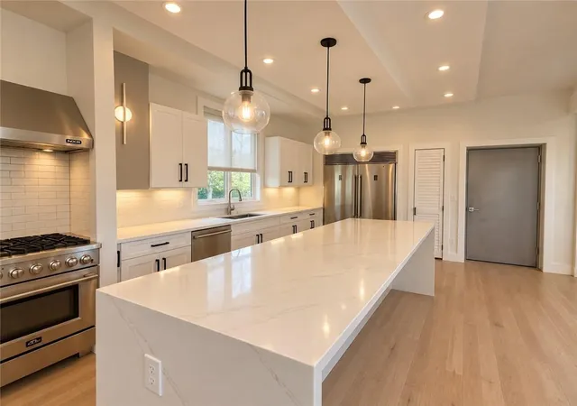 Photo 3 of Single family home for sale at 815 Welch St SW, Atlanta, GA 30310 | MLS# 7857344 | Listing updated on 2026-10-22
