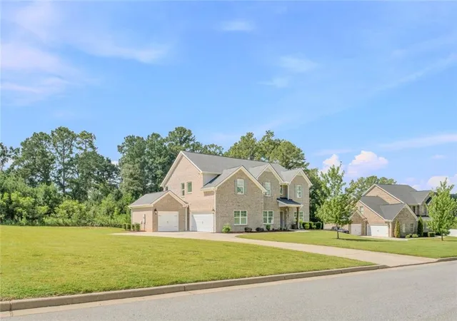 Photo 3 of Single family home for sale at 120 Ilene Dr, Fayetteville, GA 30214 | MLS# 7835106 | Listing updated on 2026-09-11