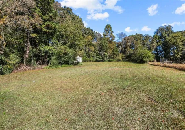 Photo 3 of Single family home for sale at 450 Hudson Cir, Douglasville, GA 30134 | MLS# 7858596 | Listing updated on 2026-10-24