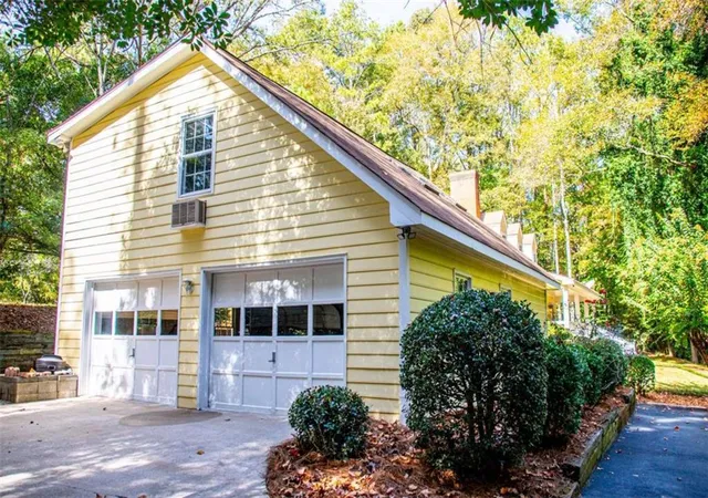 Photo 3 of Single family home for sale at 459 Bonner Rd, Carrollton, GA 30117 | MLS# 7860465 | Listing updated on 2026-10-29