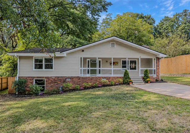 Photo 1 of Single family home for sale at 848 East Ave, Scottdale, GA 30079 | MLS# 7841751 | Listing updated on 2026-10-06