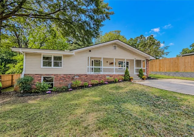 Photo 2 of Single family home for sale at 848 East Ave, Scottdale, GA 30079 | MLS# 7841751 | Listing updated on 2026-10-06