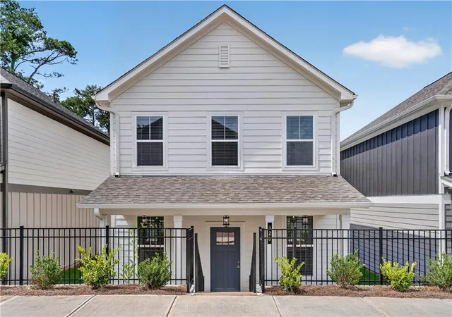Photo 2 of Single family home for sale at 320 Dempsey Dr, Fayetteville, GA 30214 | MLS# 7767213 | Listing updated on 2026-09-05
