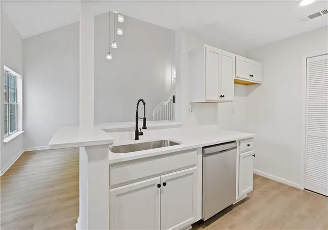 Listing Photo 5 - Condo for sale in building located at 312 Hawkstone Wy, Johns Creek, GA 30022 - Unit #312