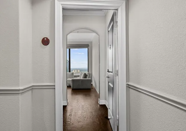 Listing Photo 1 - Condo for sale in The Paramount at Buckhead located at 3445 Stratford Rd, Atlanta, GA 30326 - Unit #3109