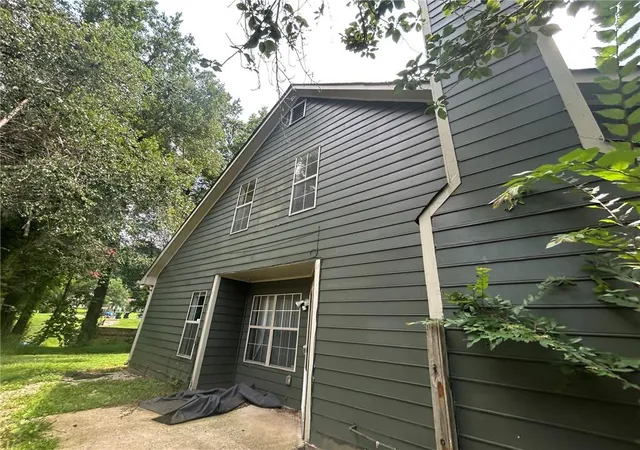 Photo 3 of Sale Pending at 1812 Killarney Dr SW, Marietta, GA 30008 | MLS# 7832254 | Listing updated on 2026-09-18