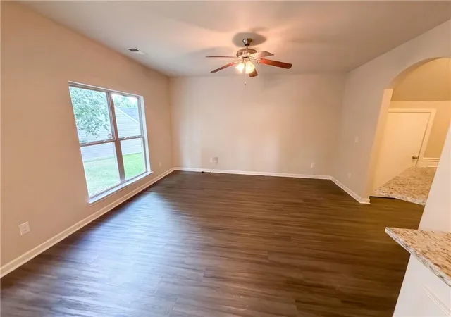 Photo 3 of Single family home for sale at 4473 Ravenwood Dr, Union City, GA 30291 | MLS# 7833393 | Listing updated on 2026-09-14