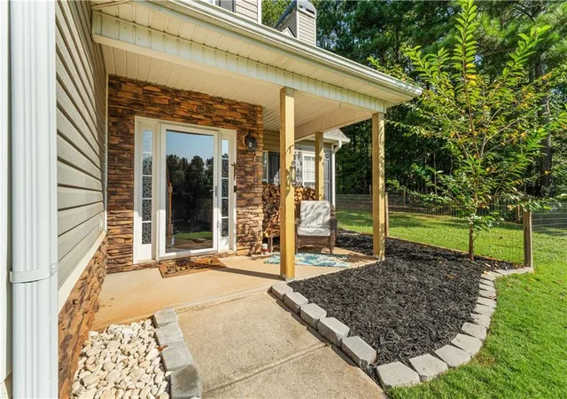 Photo 1 of Sale Pending at 117 Walkers Pond Dr, Villa Rica, GA 30180 | MLS# 7832342 | Listing updated on 2026-10-21