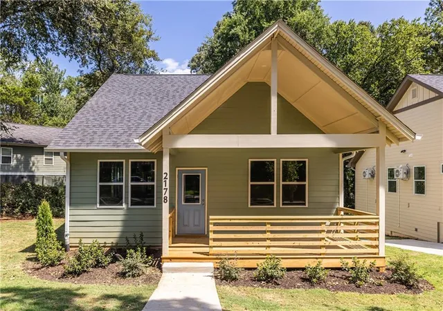 Photo 1 of Single family home for sale at 2178 Bicknell Ave Nw, Atlanta, GA 30315 | MLS# 7837196 | Listing updated on 2026-10-07