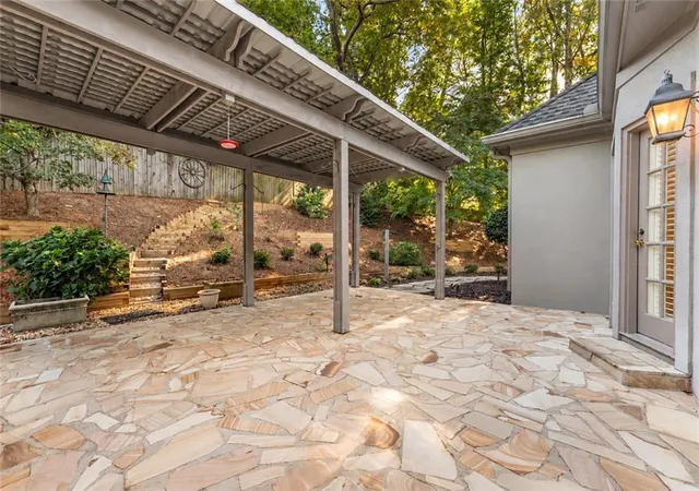 Photo 4 of Single family home for sale at 160 Landseer Way, Sandy Springs, GA 30350 | MLS# 7859114 | Listing updated on 2026-10-29