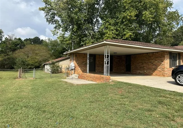 Photo 3 of Sale Pending at 430 Grassdale Rd, Cartersville, GA 30121 | MLS# 7844316 | Listing updated on 2026-10-06