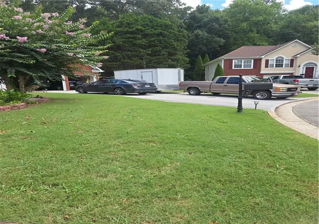 Photo 4 of Single family home for sale at 2306 Greenside Dr, Austell, GA 30106 | MLS# 7828290 | Listing updated on 2026-09-11