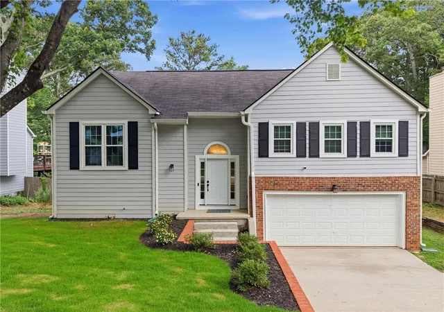 Photo 2 of Single family home for sale at 4281 Meadow Dr, Duluth, GA 30096 | MLS# 7834272 | Listing updated on 2026-09-09