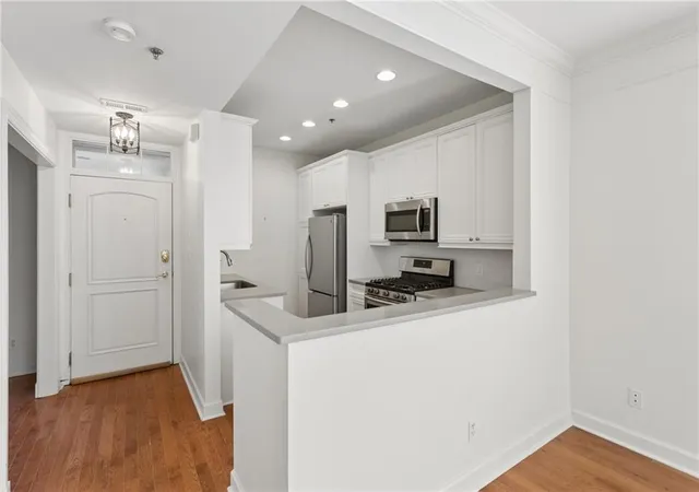 Listing Photo 1 - Condo for sale in building located at 3101 Howell Mill Rd Nw, Atlanta, GA 30327 - Unit #222