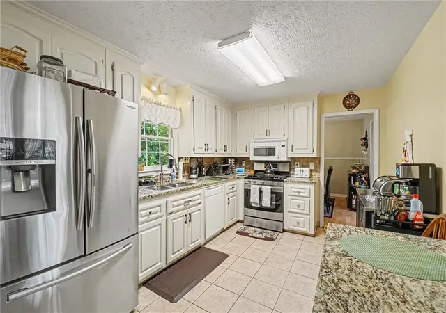 Photo 3 of Single family home for sale at 1030 Queensbury Run, Acworth, GA 30102 | MLS# 7826959 | Listing updated on 2026-09-06