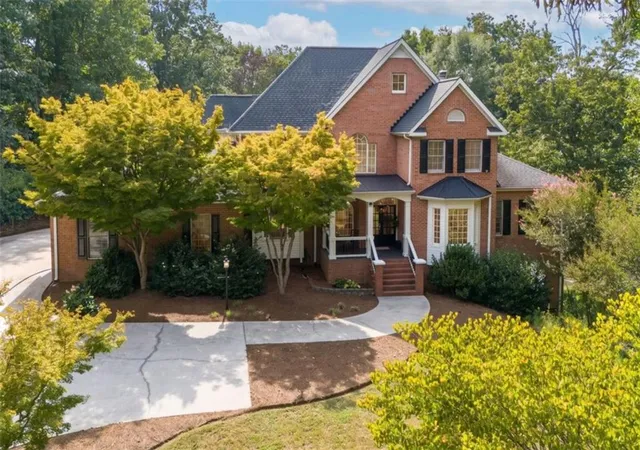 Photo 2 of Single family home for sale at 189 S Tanglewood Dr, Royston, GA 30662 | MLS# 7834989 | Listing updated on 2026-09-11