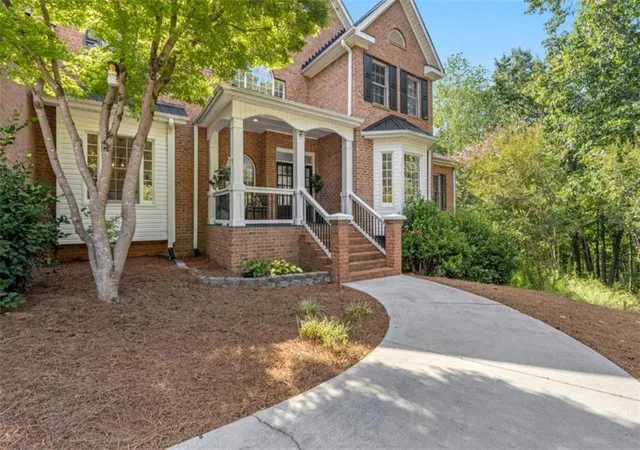 Photo 3 of Single family home for sale at 189 S Tanglewood Dr, Royston, GA 30662 | MLS# 7834989 | Listing updated on 2026-09-11
