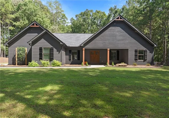 Photo 1 of Sale Pending at 631 Edmondson Rd, Monroe, GA 30656 | MLS# 7843660 | Listing updated on 2026-10-04