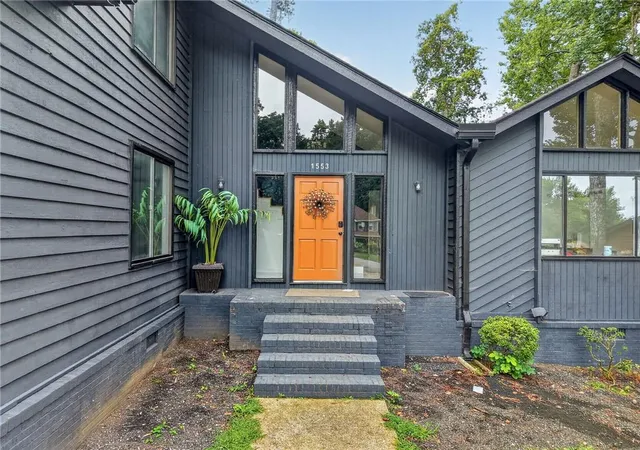 Photo 2 of Single family home for sale at 1553 Bell Flower Ct, Stone Mountain, GA 30088 | MLS# 7836003 | Listing updated on 2026-09-18