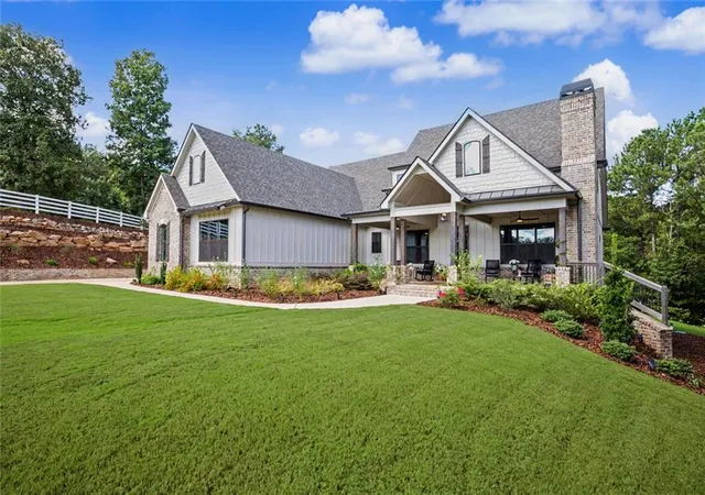 Photo 4 of Single family home for sale at 220 Preakness Way, Forsyth, GA 31029 | MLS# 7833269 | Listing updated on 2026-09-10