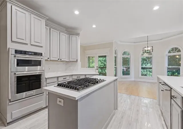 Photo 4 of Single family home for sale at 8430 Valemont Dr, Sandy Springs, GA 30350 | MLS# 7828743 | Listing updated on 2026-10-27