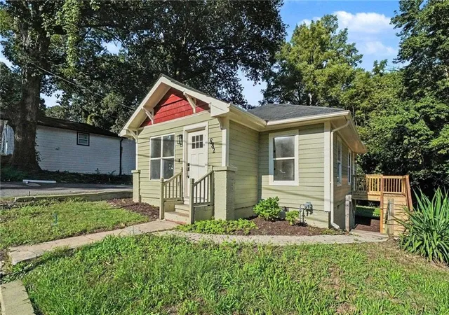 Photo 3 of Single family home for sale at 882 Hall St, Atlanta, GA 30318 | MLS# 7824235 | Listing updated on 2026-09-17