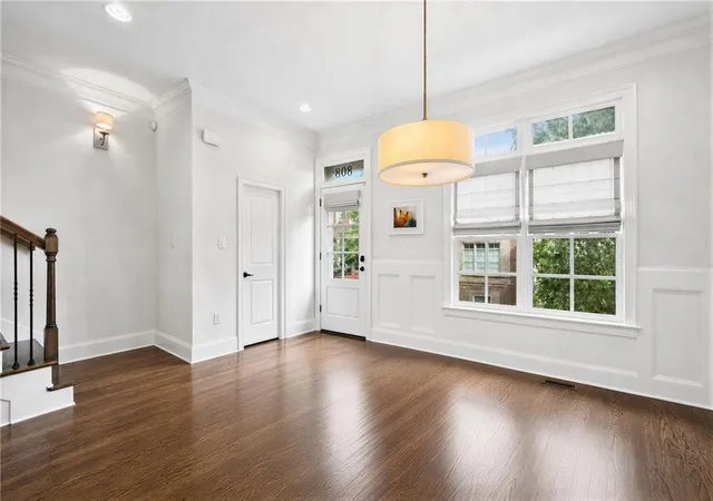 Photo 2 of Townhouse for sale at 803 Virginia Park Cir, Atlanta, GA 30306 | MLS# 7846038 | Listing updated on 2026-10-28