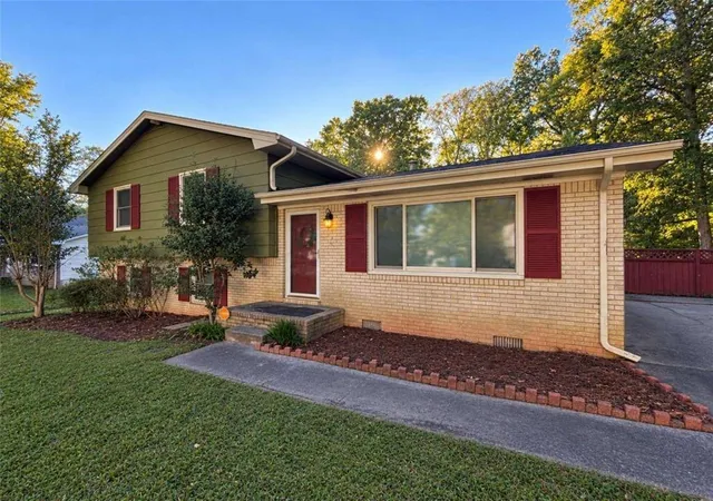 Photo 1 of Single family home for sale at 8321 Magnolia Dr, Jonesboro, GA 30238 | MLS# 7857136 | Listing updated on 2026-10-22