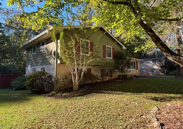 Photo 2 of Single family home for sale at 8321 Magnolia Dr, Jonesboro, GA 30238 | MLS# 7857136 | Listing updated on 2026-10-22