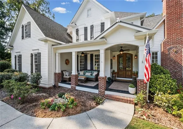 Photo 2 of Sale Pending at 5015 Rockingham Dr, Roswell, GA 30075 | MLS# 7838932 | Listing updated on 2026-10-19