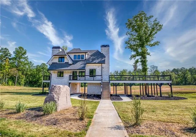 Single family home for sale at 692 Hutchins Wolfskin Rd, Stephens, GA 30667 | MLS# 7844344