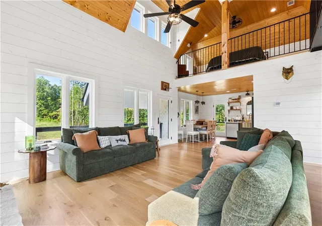 Photo 4 of Single family home for sale at 692 Hutchins Wolfskin Rd, Stephens, GA 30667 | MLS# 7844344 | Listing updated on 2026-10-12