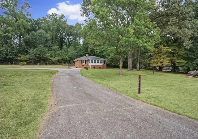 Photo 2 of Single family home for sale at 2686 Snapfinger Rd, Decatur, GA 30034 | MLS# 7849168 | Listing updated on 2026-10-23