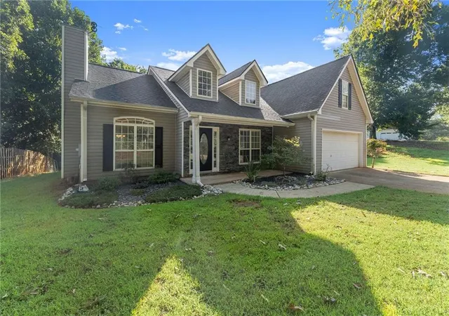 Photo 2 of Single family home for sale at 61 Hawthorne Dr, Jefferson, GA 30549 | MLS# 7831999 | Listing updated on 2026-09-04