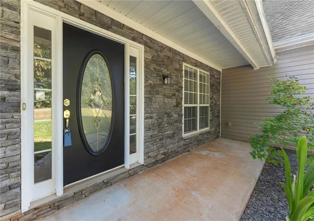 Photo 3 of Single family home for sale at 61 Hawthorne Dr, Jefferson, GA 30549 | MLS# 7831999 | Listing updated on 2026-09-04