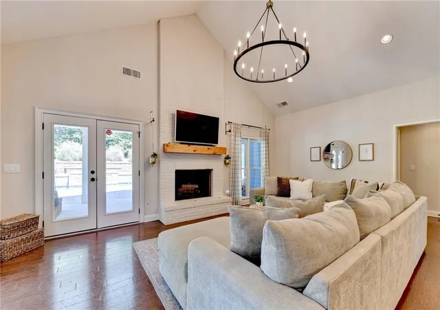 Photo 3 of Sale Pending at 16565 Freemanville Rd, Alpharetta, GA 30004 | MLS# 7817445 | Listing updated on 2026-09-26
