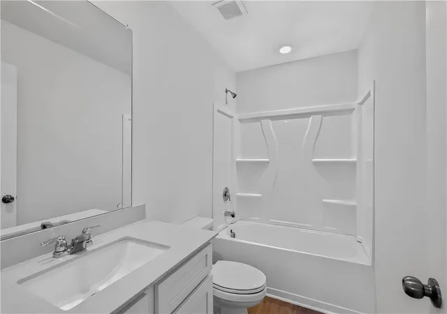 Photo 3 of Single family home for sale at 73 Sea Grv Dr, Rome, GA 30161 | MLS# 7835632 | Listing updated on 2026-09-13