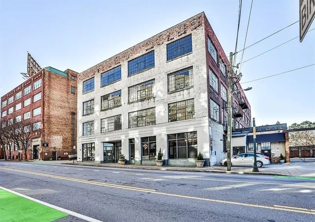 Listing Photo 2 - Condo for sale in building located at 434 Marietta St Nw, Atlanta, GA 30313 - Unit #204