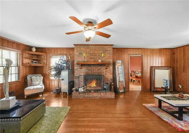 Photo 4 of Single family home for sale at 1114 Longwood, Marietta, GA 30008 | MLS# 7853429 | Listing updated on 2026-10-28