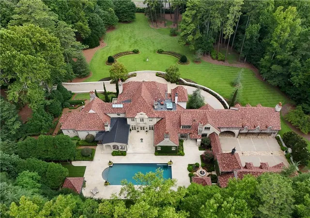 Photo 3 of Single family home for sale at 5375 Long Island Dr, Atlanta, GA 30327 | MLS# 7825898 | Listing updated on 2026-09-24
